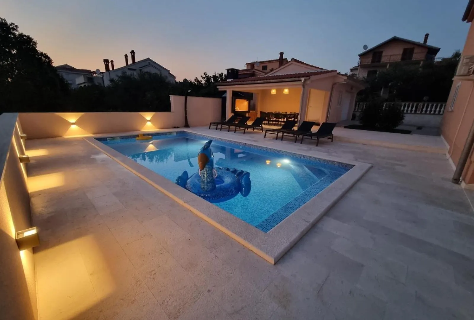 Coco Villa & Apartments With Heated Pool Kožino